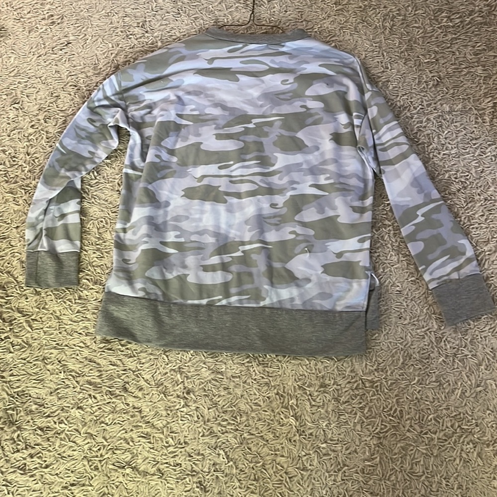Pullover - Picture 2 of 4